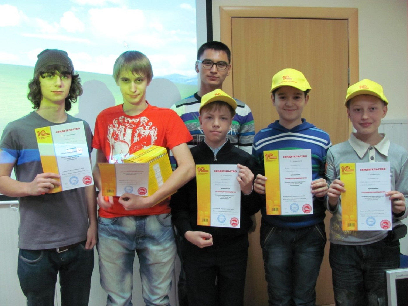 Новый курс «Основы программирования на языке «Java» для школьников» с 10 по 14 июня 2013 года